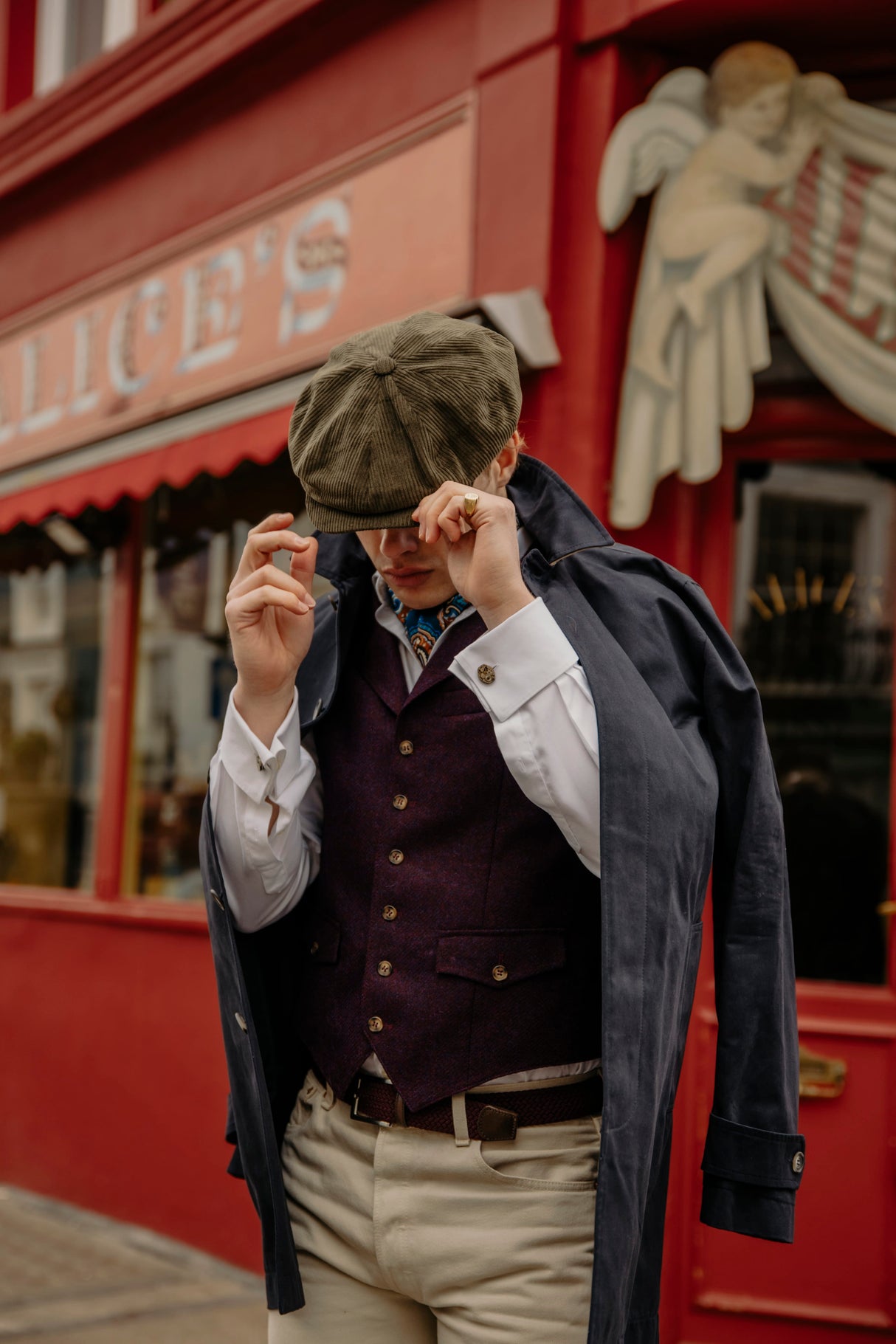 The Powis Mac Raincoat Navy