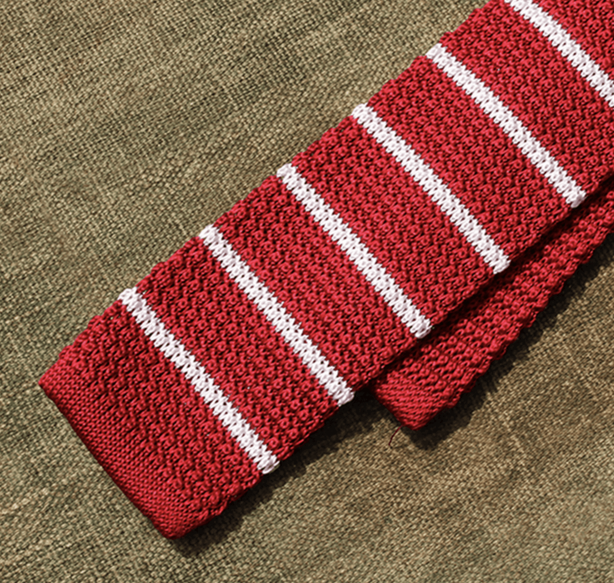 Scarlet and white striped silk tie